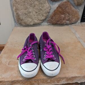 Size 7 Purple Converse